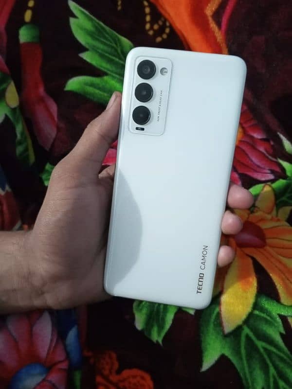 Tecno 18t 4/128 gb with box 10/10 3