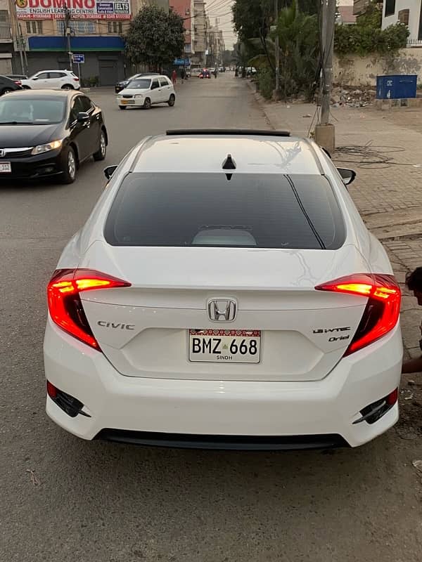 Honda Civic Oriel 2018 0