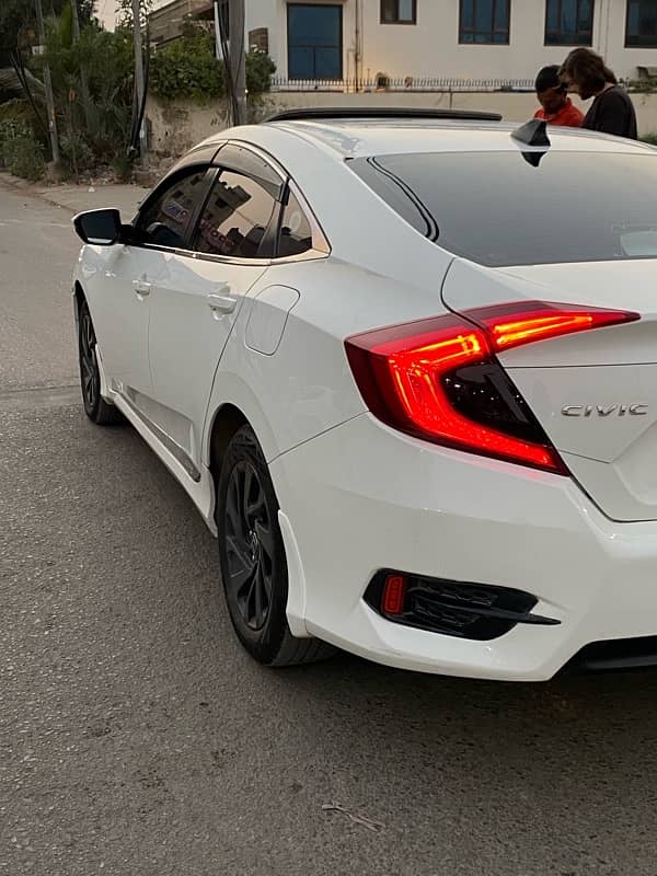 Honda Civic Oriel 2018 1