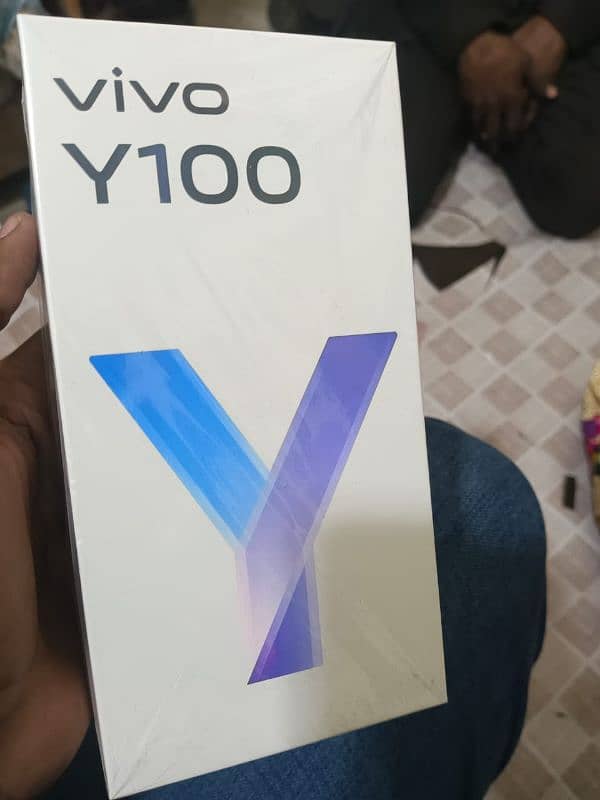 Vivo Y100 0