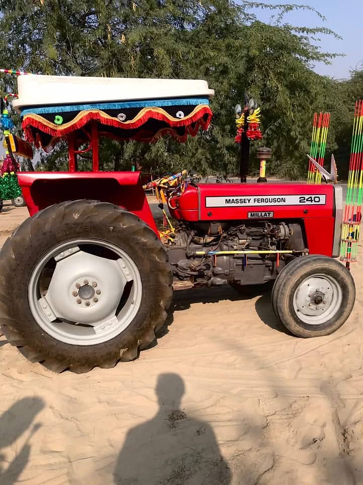 Tractor Massey Ferguson 240 model 2006 0