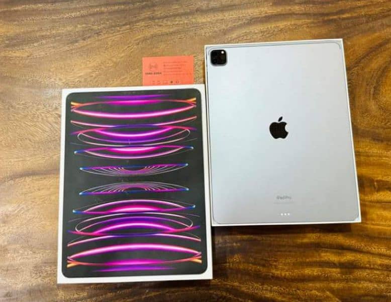 iPad pro m2 chip 2023 6th Gen 256gb with full box 1