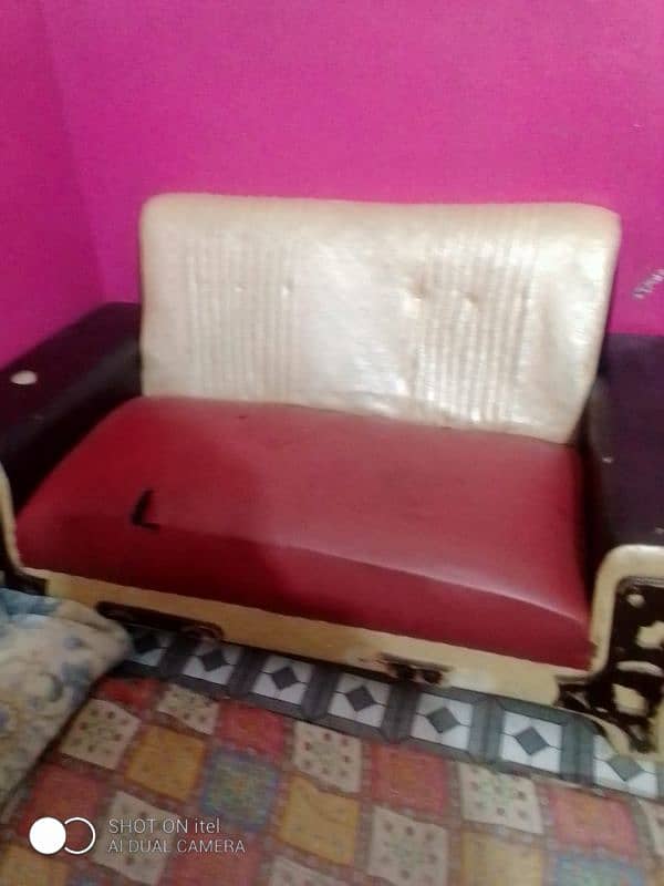 5 seater sofa for sale . 0