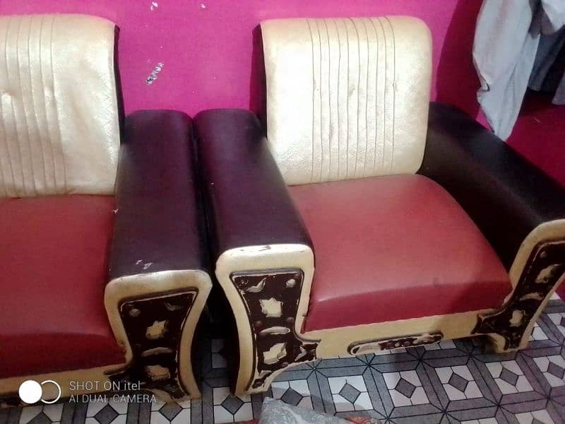 5 seater sofa for sale . 2