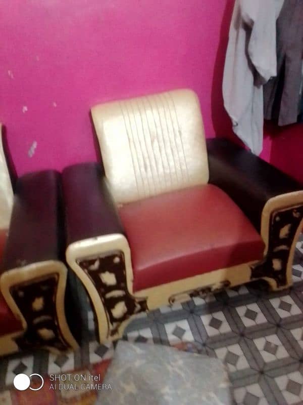 5 seater sofa for sale . 3