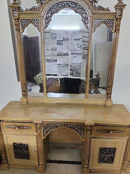 Chinioti King sized bed dressing table side tables 2