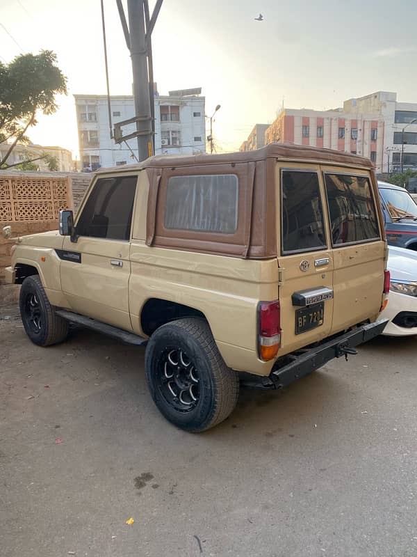 Toyota Land Cruiser 1987 8