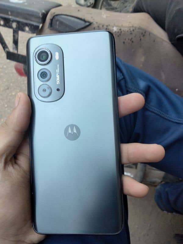 Motorola edge 2022 6