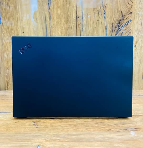 Lenovo ThinkPad P1 Gen3 i7-10th Gen 32GbRam 1TbGbSSD 4Gb Nvidia T1000 0