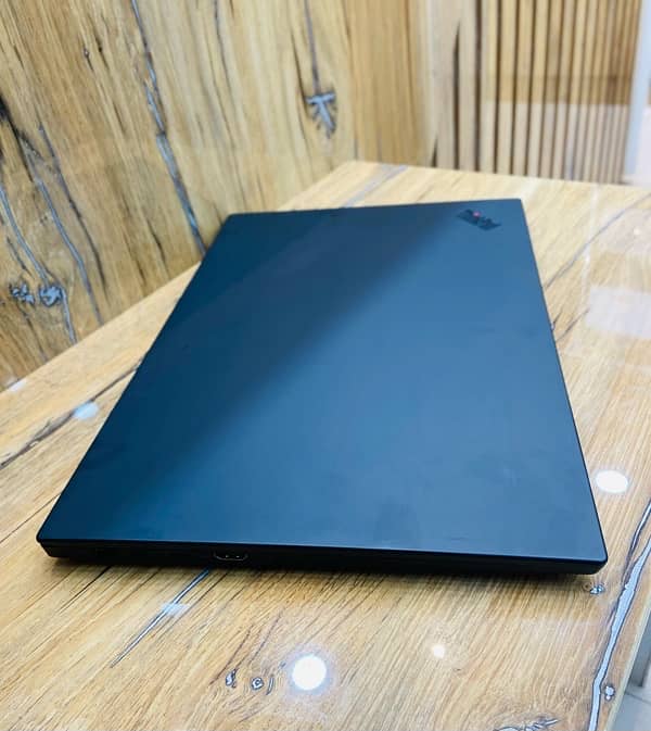 Lenovo ThinkPad P1 Gen3 i7-10th Gen 32GbRam 1TbGbSSD 4Gb Nvidia T1000 2