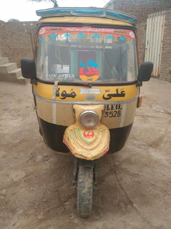 Tez Raftar CNG riksha 3