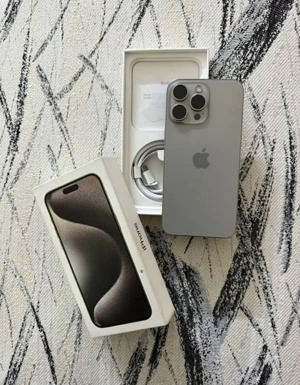 Iphone 15 Pro Max Natural Titanium JV 0