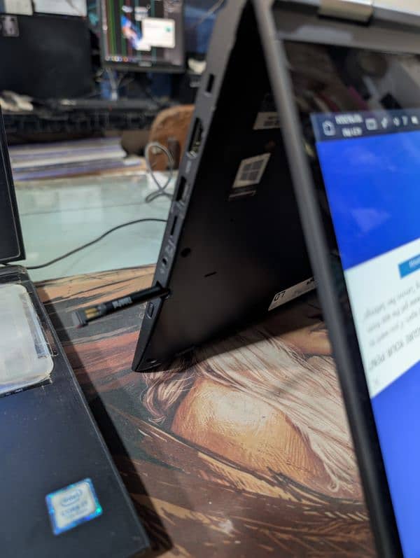 Lenovo Yoga 370 4