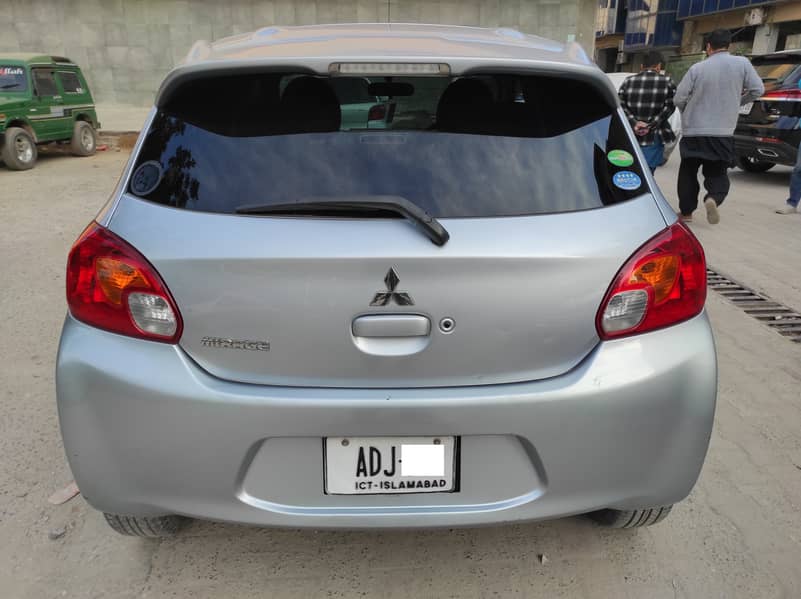 Mitsubishi Mirage 2014 5