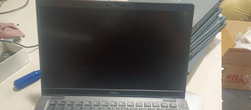 Dell 5400 i5 8th generation 2