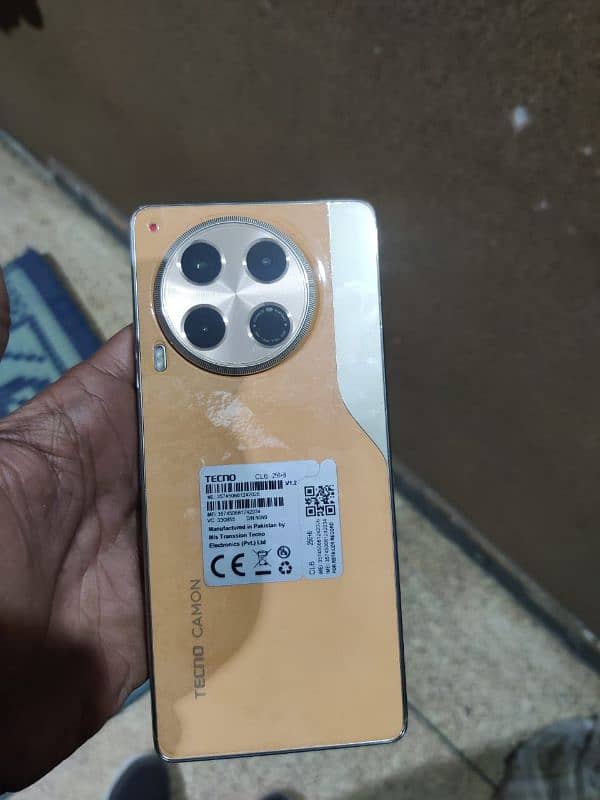 Tecno camon 30 lovi Edition 8+8 GB 256GB 3