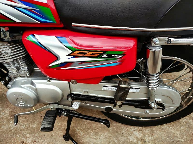 Honda 125 Model 2023 Red Fabulous LusSh condition 4 lovers total pack 4