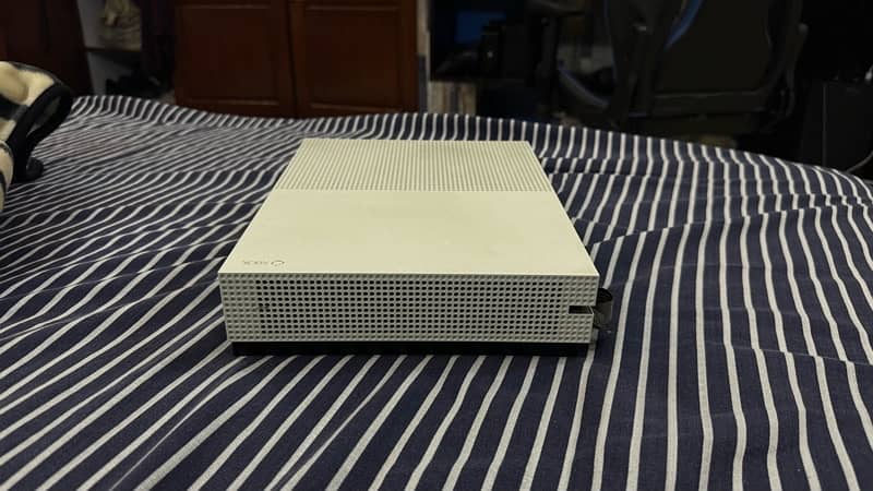 Xbox One S |500 GB Storage | From USA 0