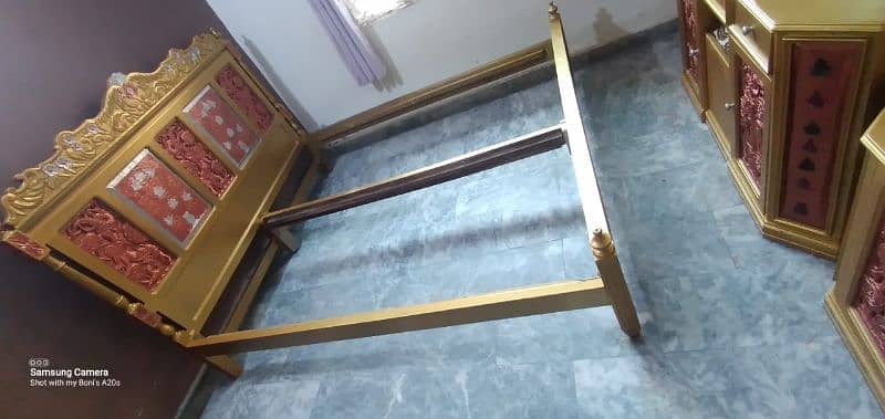 wood ka bht acha bed with 2 side tables and dressing 5