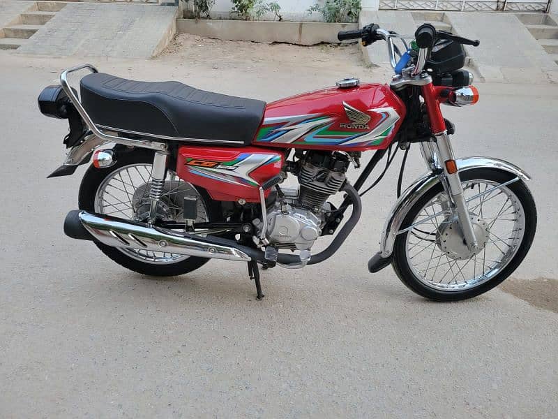 Honda CG125 _ Model 2023 _ Karachi registered 1