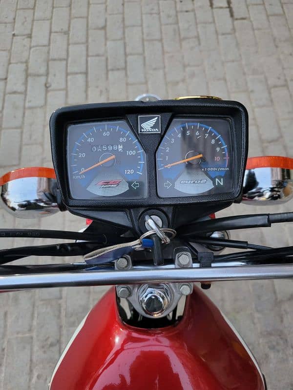 Honda CG125 _ Model 2023 _ Karachi registered 6