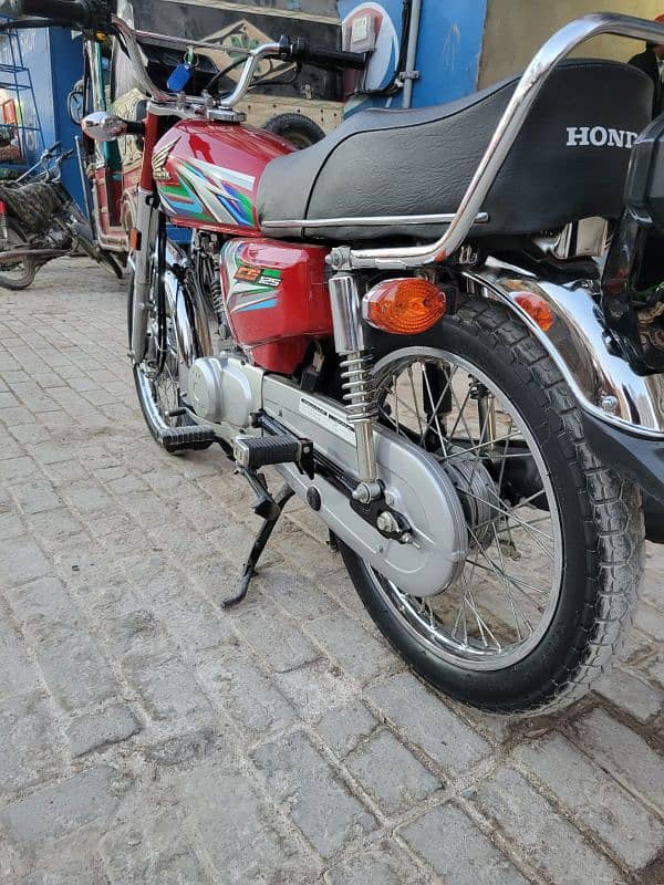 Honda CG125 _ Model 2023 _ Karachi registered 7