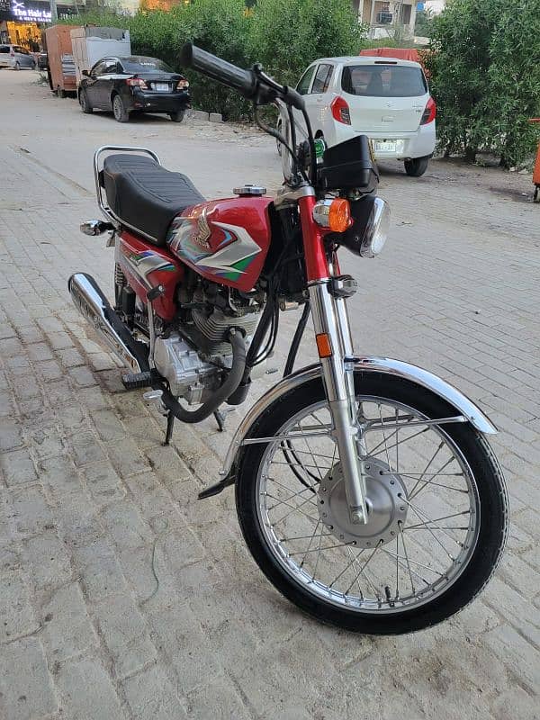 Honda CG125 _ Model 2023 _ Karachi registered 9