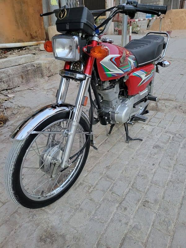 Honda CG125 _ Model 2023 _ Karachi registered 13