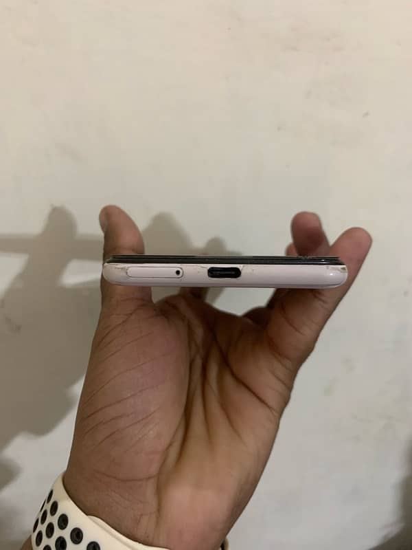 google pixel 3 specification 4/64 condition 10/10 4