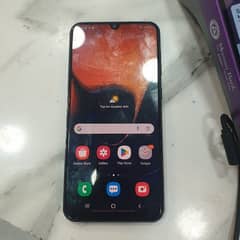 Samsung A50 PTA approved argent sale