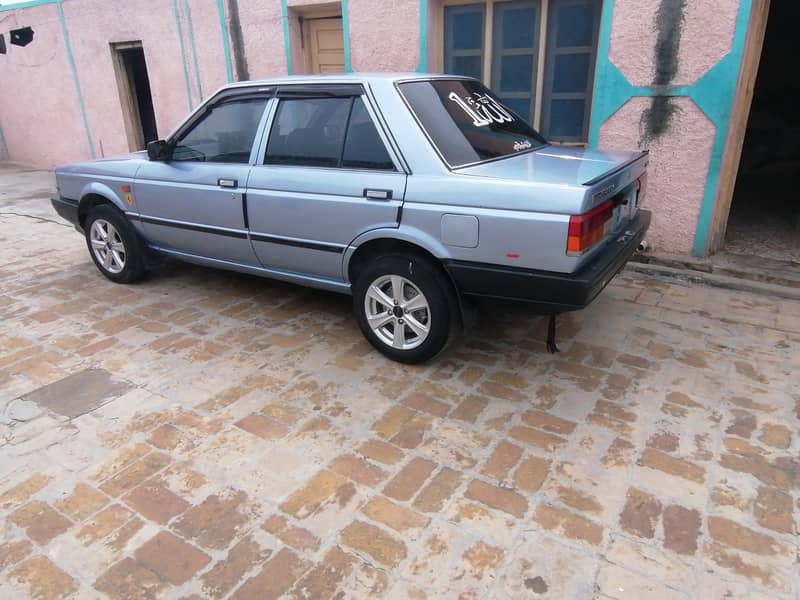 Nissan Sunny 1986 Nisaan sunny 5