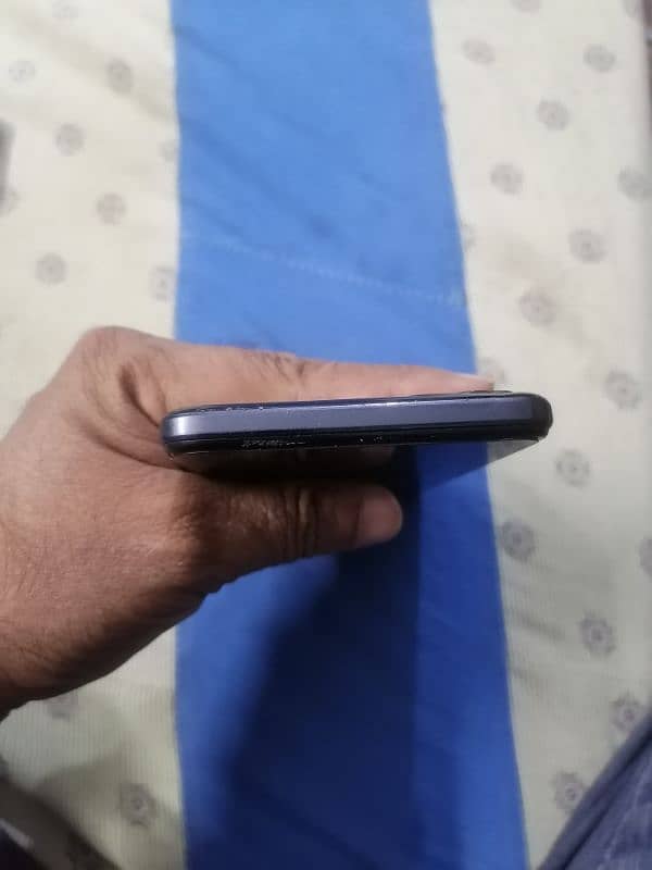 Tecno Camon 18T 4