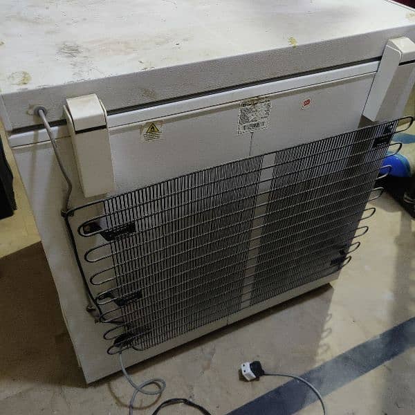 brand new inverter freezer jxt 3 mounth used serious buyer contact me 2