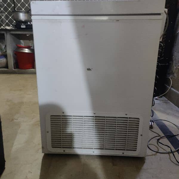 brand new inverter freezer jxt 3 mounth used serious buyer contact me 3