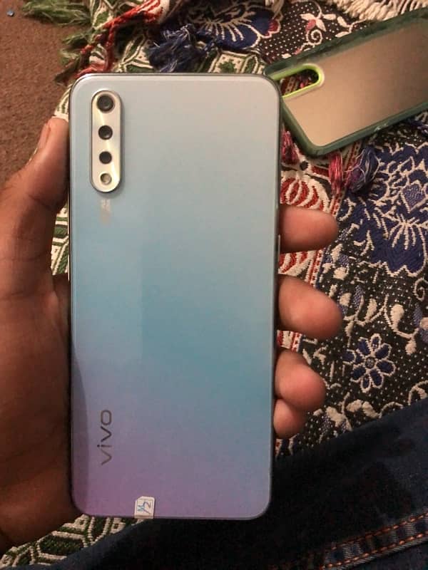 vivo s1 8 256 GB 3