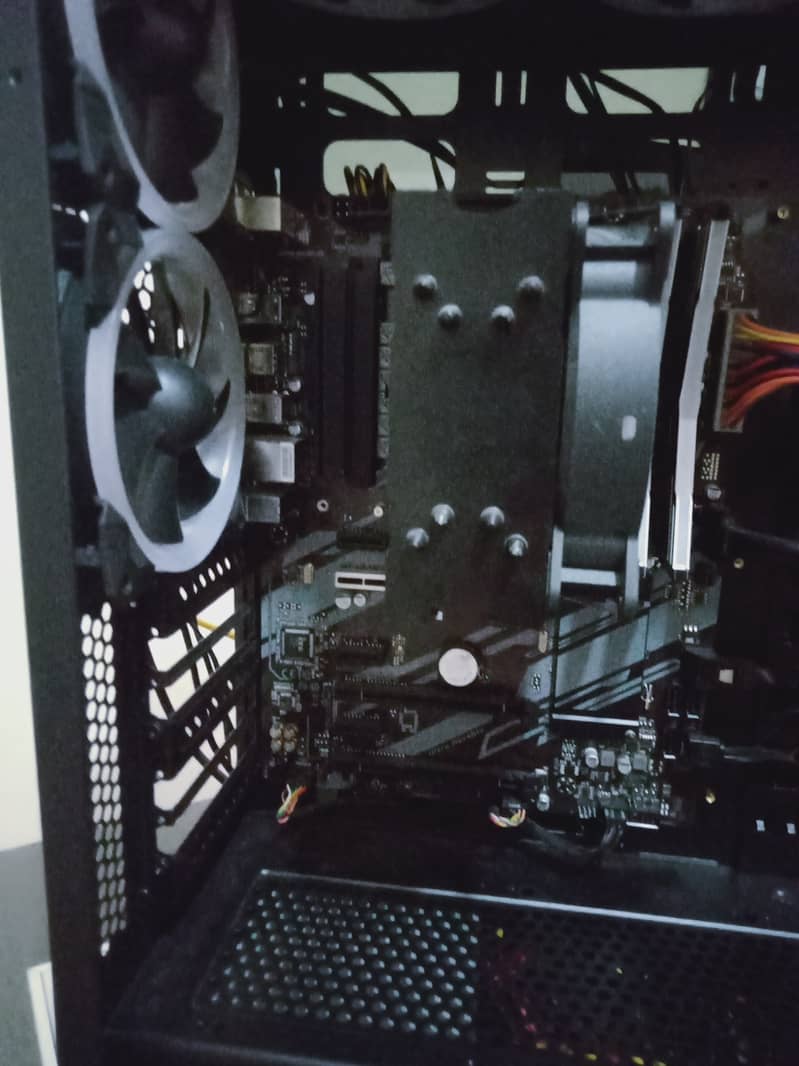 Gaming PC for sale/Intel Core i7 9th Generation/NVIDIA GTX 1060 5