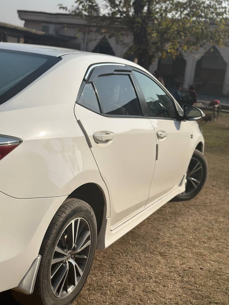 Toyota Corolla Altis 2018 3