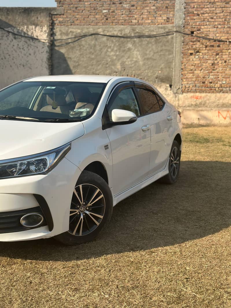 Toyota Corolla Altis 2018 4