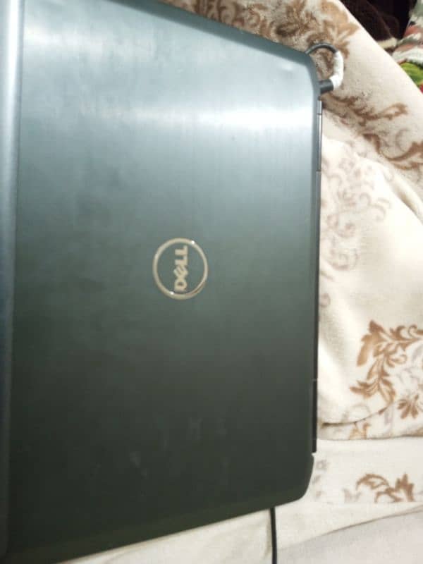 DELL. 3