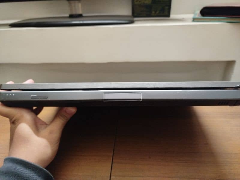 HP EliteBook 8560 Workstation Core-i7-2nd Gen 3