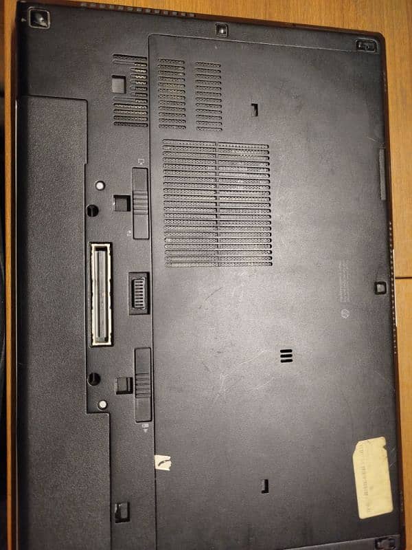 HP EliteBook 8560 Workstation Core-i7-2nd Gen 5