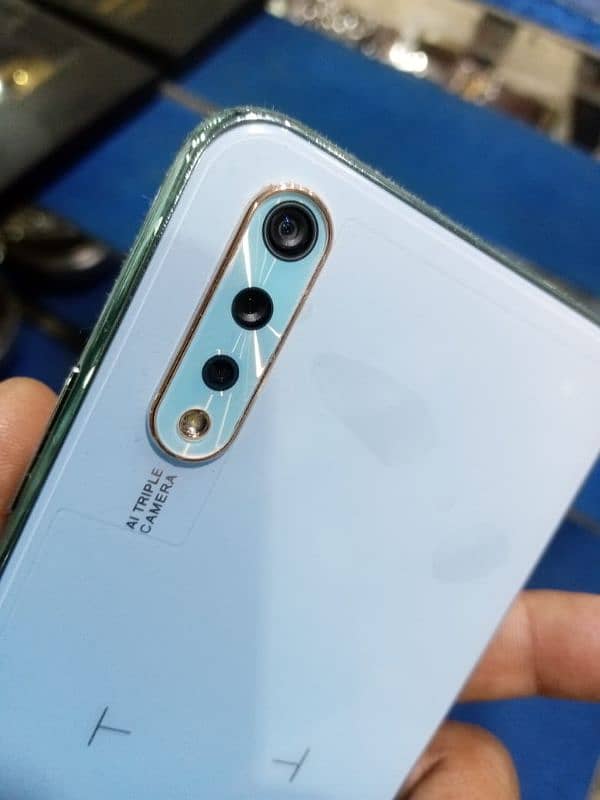 Vivo S1 8 /256 4