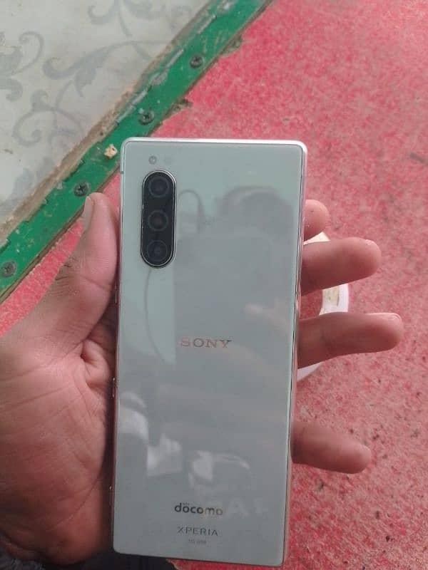 Sony Xperia 5 0