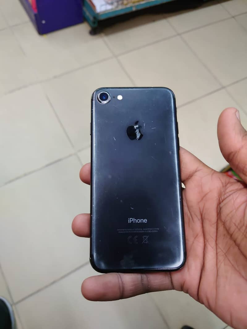 I phone 7 32gb pta 0