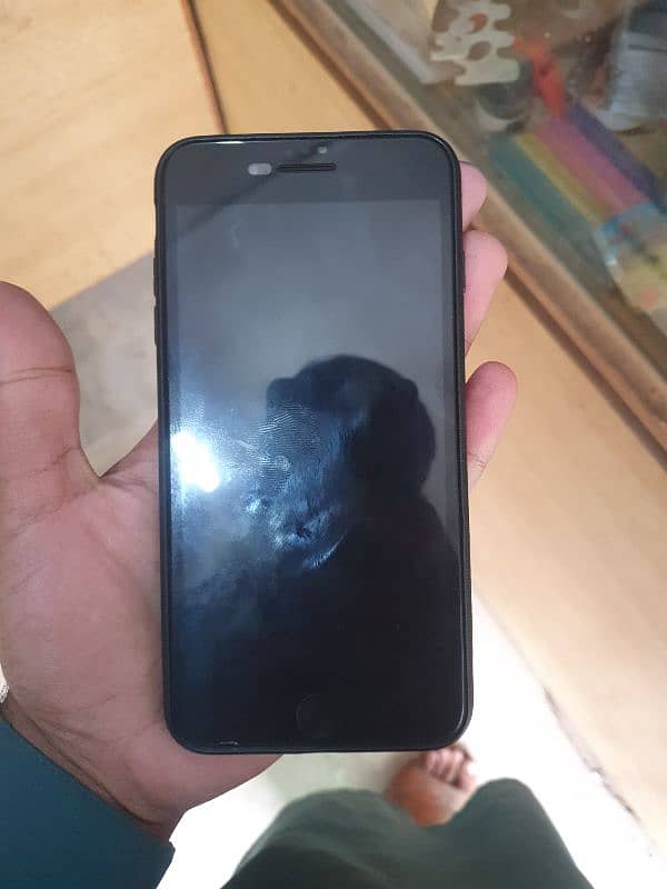 i phone 7 plus 32GB non pta 6