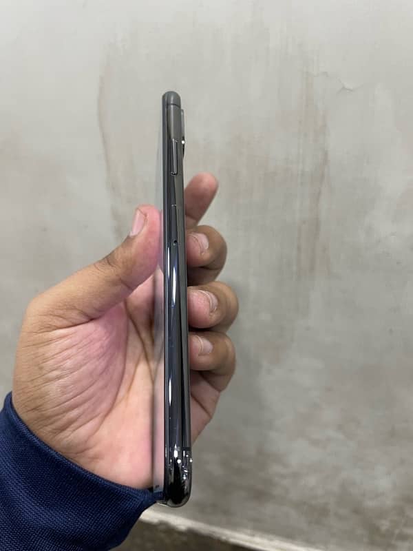 iphone xs max 256Gb single sim pta approved with box 3