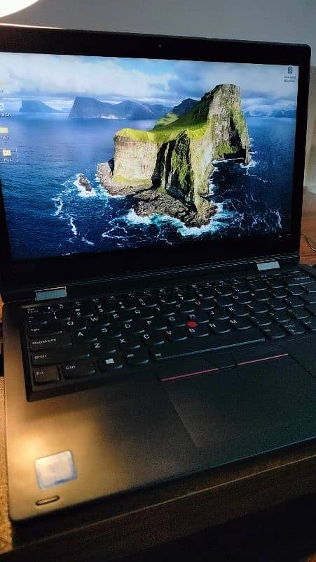 Lenovo L390 Yoga 360° with adaptive touch display 4