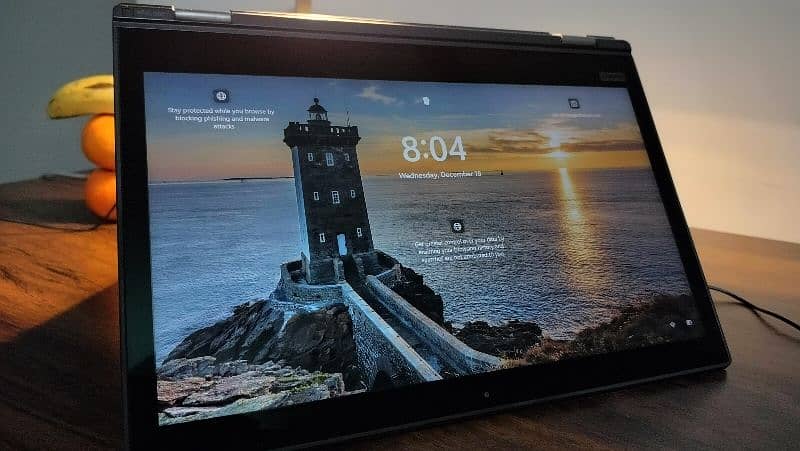 Lenovo L390 Yoga 360° with adaptive touch display 6