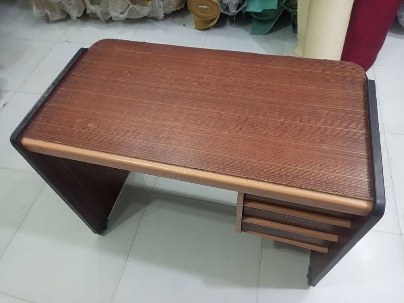 office table good condition original picture attached thanks 0