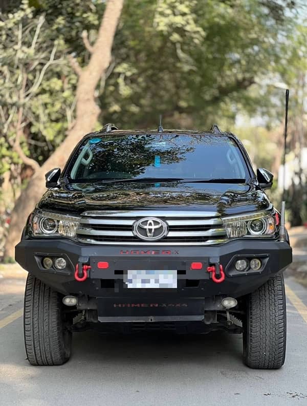 Toyota Hilux 2020 1